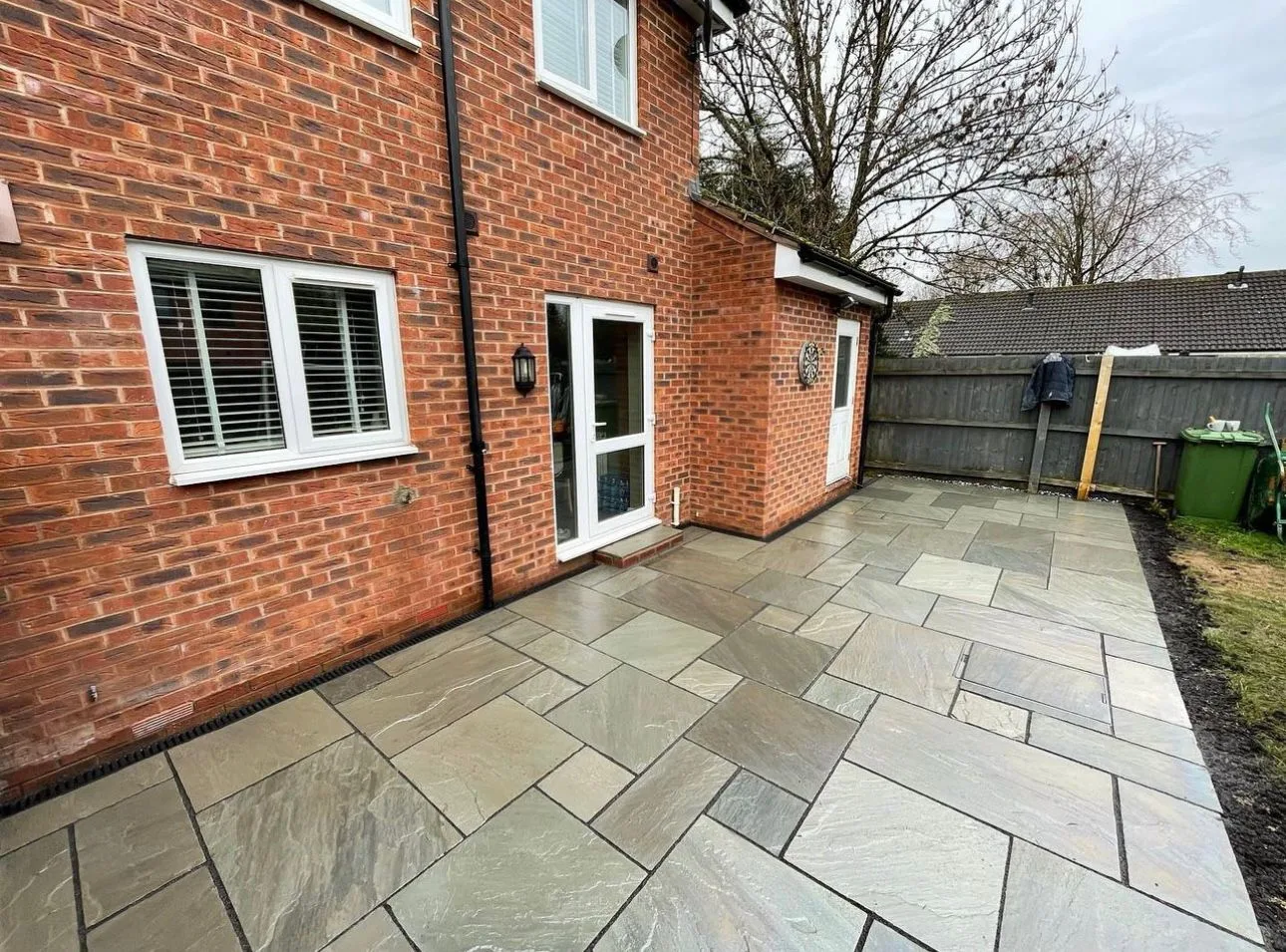 Kandla Grey Sandstone Mixed Paving Tiles - 20mm - Image 4